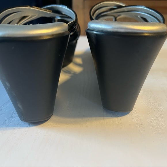 GUESS Sandals - Picture 6 of 6